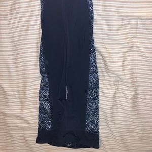 GAP fit sculpting compression leggings